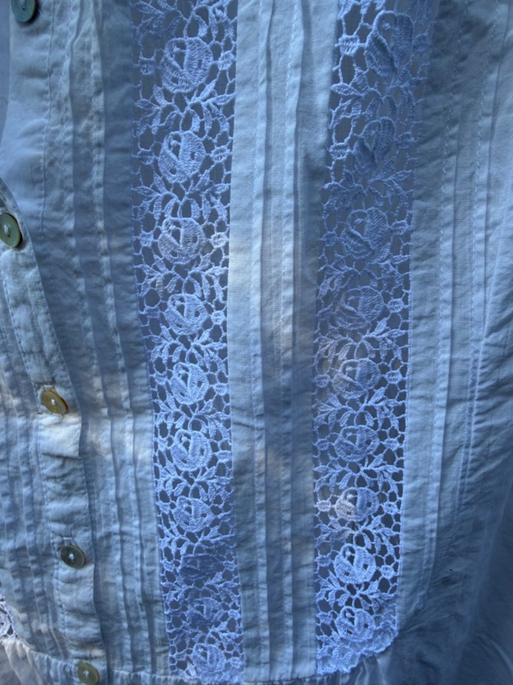 Vintage Queen Anne’s Lace Eileen West CoutureWhite Lace-Trim Button Front Blouse - Picture 5 of 5